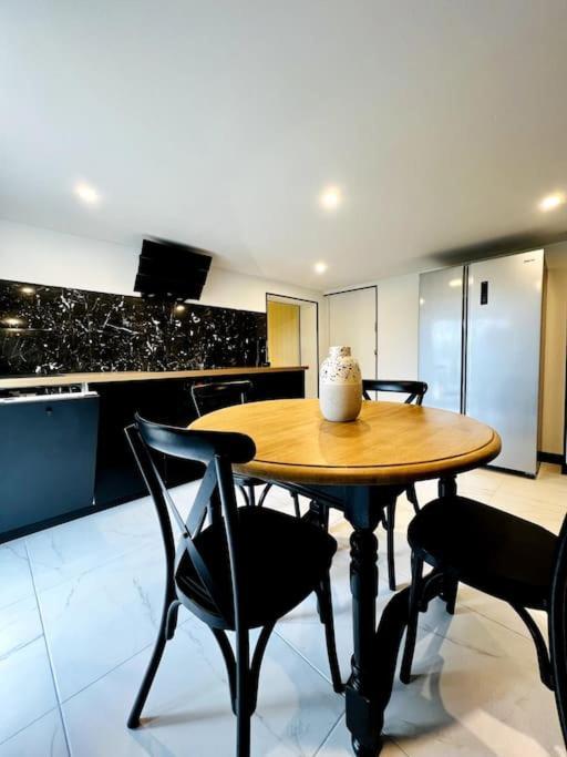La Suite Saint Roch Villereal Exterior photo