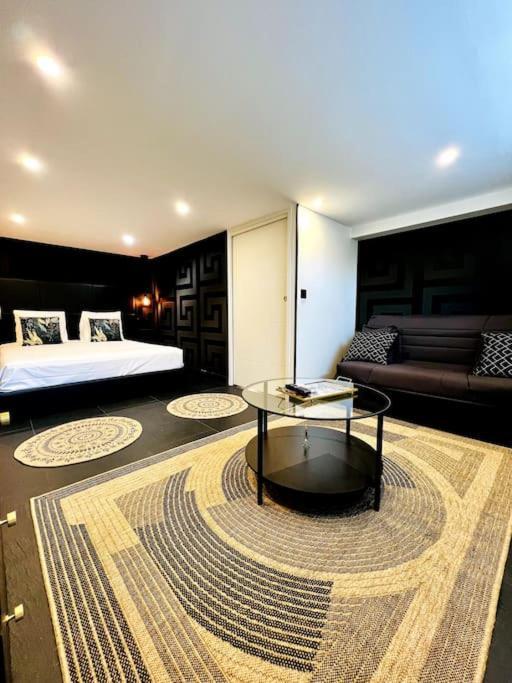 La Suite Saint Roch Villereal Exterior photo
